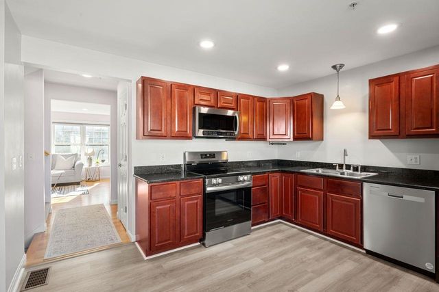 162 Karatzas Avenue, Manchester, NH 03104
