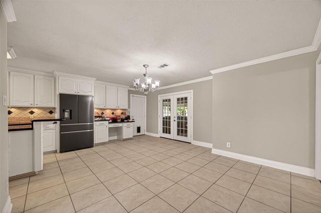 14011 Hollypark Drive, Houston, TX 77015