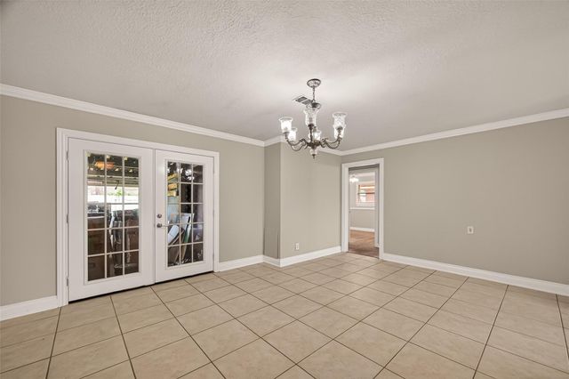 14011 Hollypark Drive, Houston, TX 77015