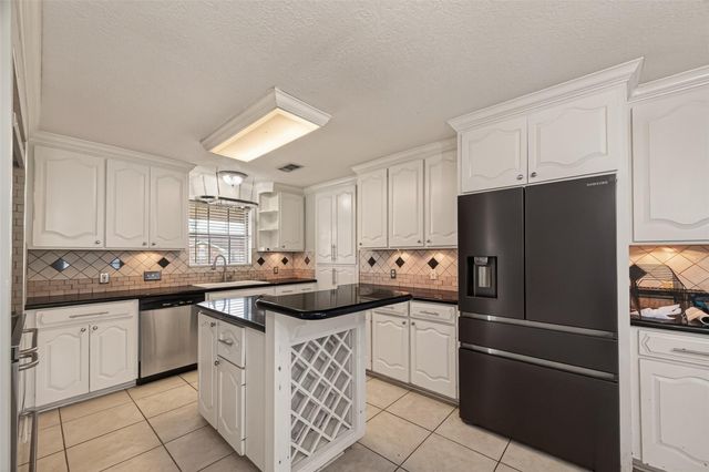 14011 Hollypark Drive, Houston, TX 77015