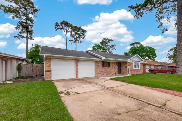 14011 Hollypark Drive, Houston, TX 77015