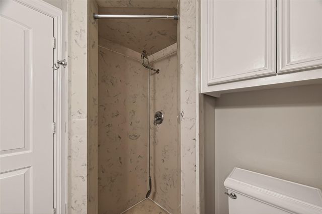 14011 Hollypark Drive, Houston, TX 77015