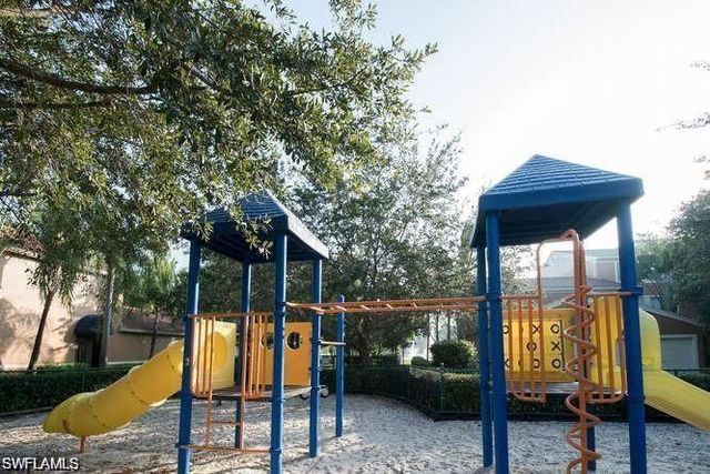 1115 Reserve Ct Apt 201, Naples, FL 34105