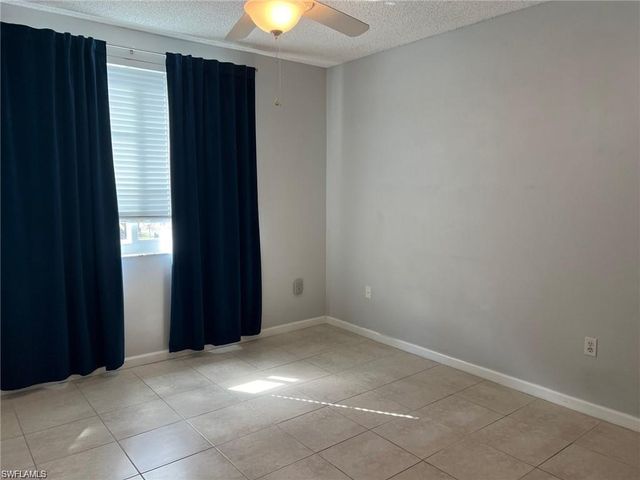 1115 Reserve Ct Apt 201, Naples, FL 34105