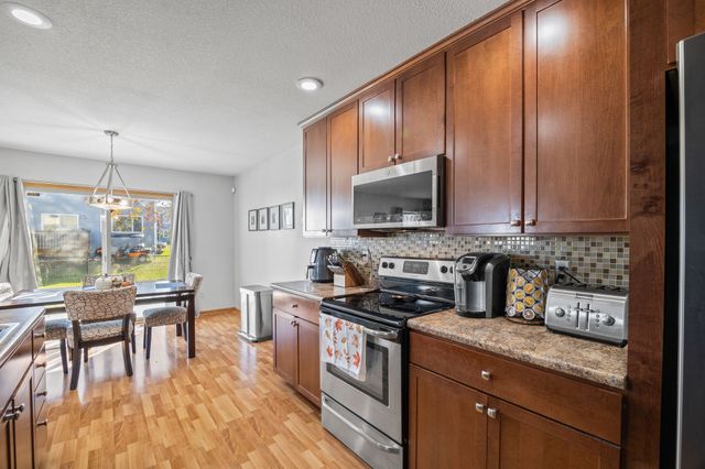 817 35th Street SW, Bondurant, IA 50035