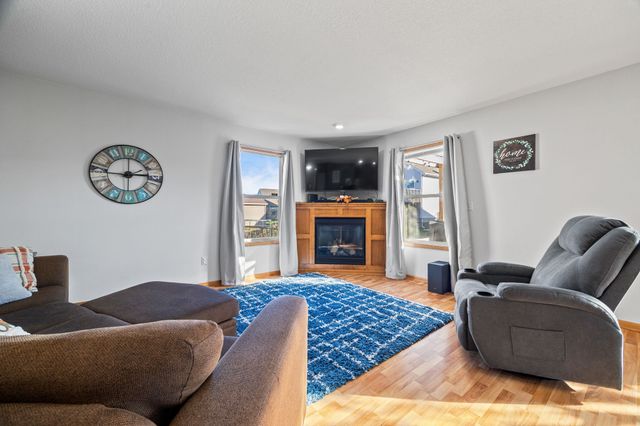 817 35th Street SW, Bondurant, IA 50035