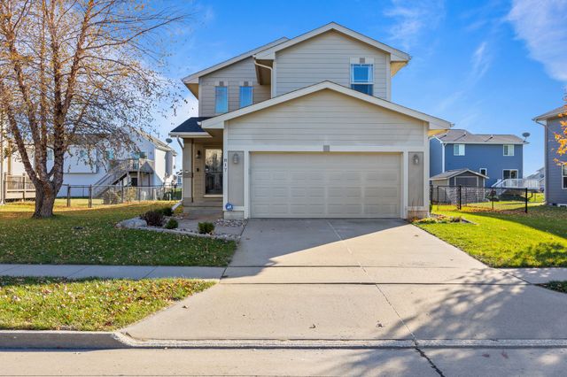 817 35th Street SW, Bondurant, IA 50035