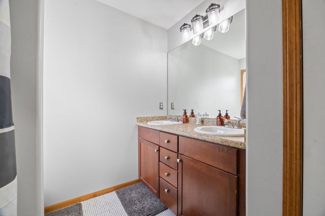 817 35th Street SW, Bondurant, IA 50035