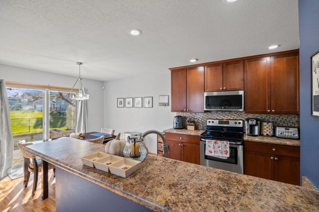 817 35th Street SW, Bondurant, IA 50035