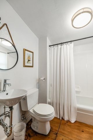 7 John Wise Ave 2, Essex, MA 01929
