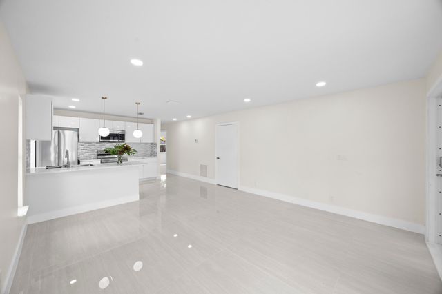 5664 BOYNTON Crescent, Boynton Beach, FL 33437