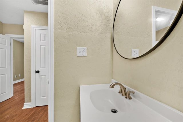 1149 NW Oak Ave, Lawton, OK 73507