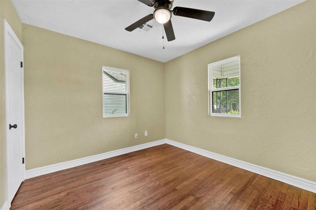 1149 NW Oak Ave, Lawton, OK 73507