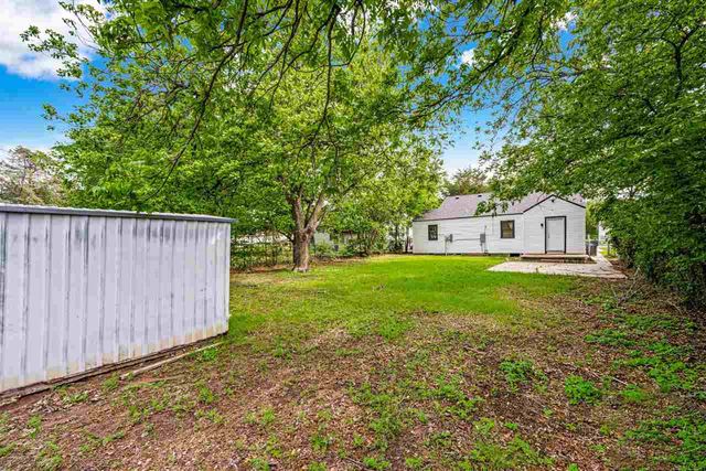 1149 NW Oak Ave, Lawton, OK 73507