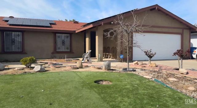 1825 Robinson Street, Delano, CA 93215