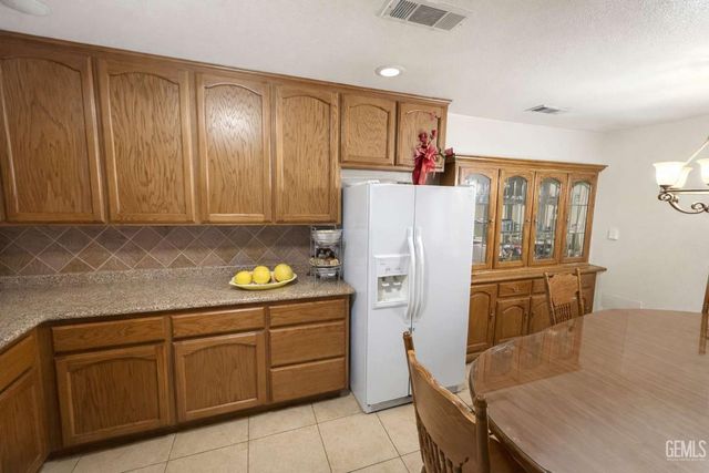 1825 Robinson Street, Delano, CA 93215