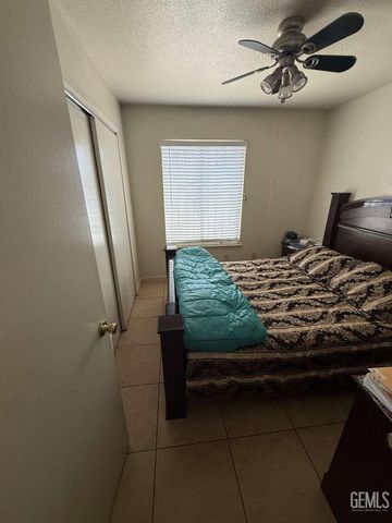 1825 Robinson Street, Delano, CA 93215