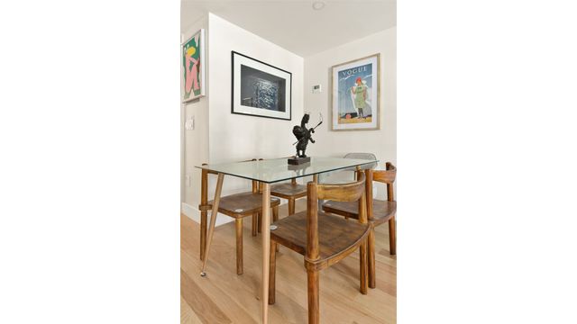 69 CLERMONT Avenue, New York City, NY 11205