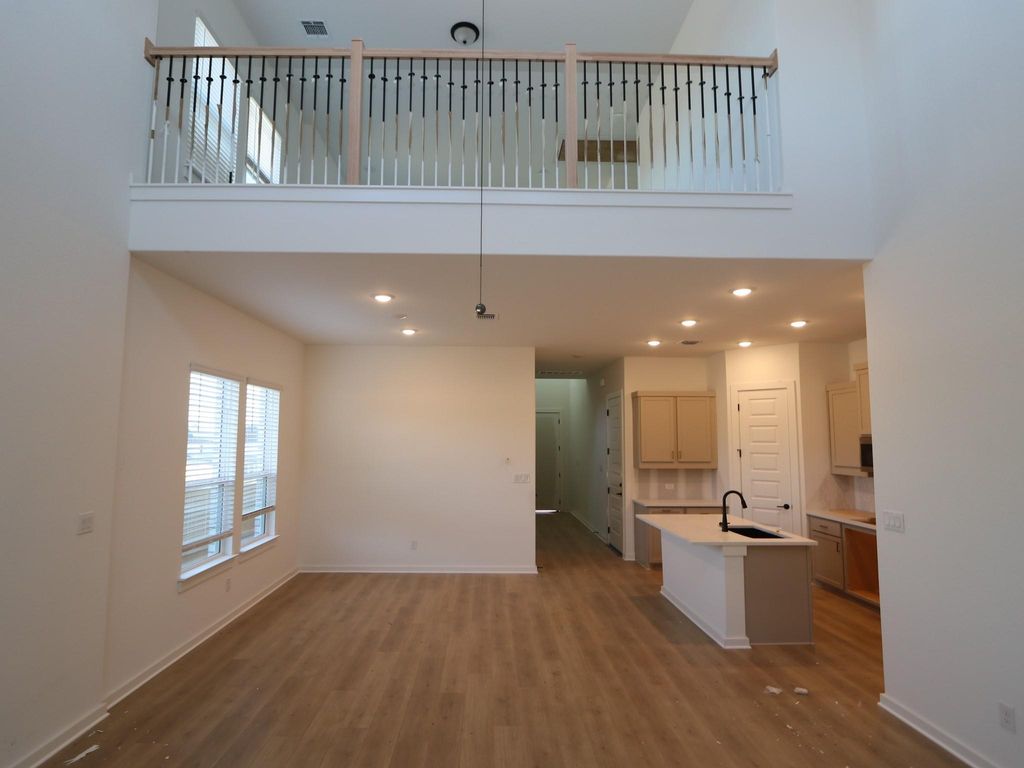 200 Bishop Wood RD, Dripping Springs, TX 78620