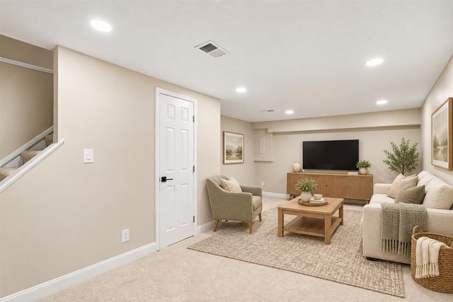 723 Parchmount Avenue, Parchment, MI 49004