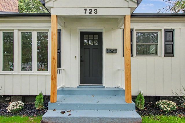 723 Parchmount Avenue, Parchment, MI 49004