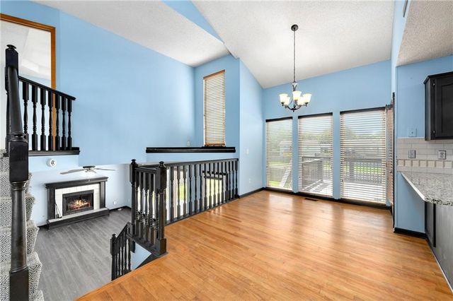 644 SE JONATHON Avenue, Lee's Summit, MO 64063