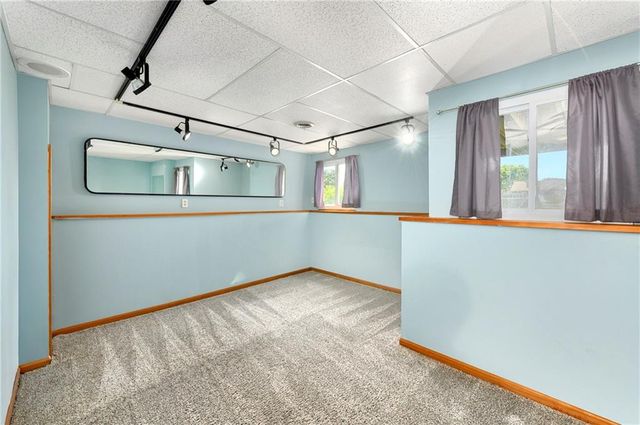 644 SE JONATHON Avenue, Lee's Summit, MO 64063