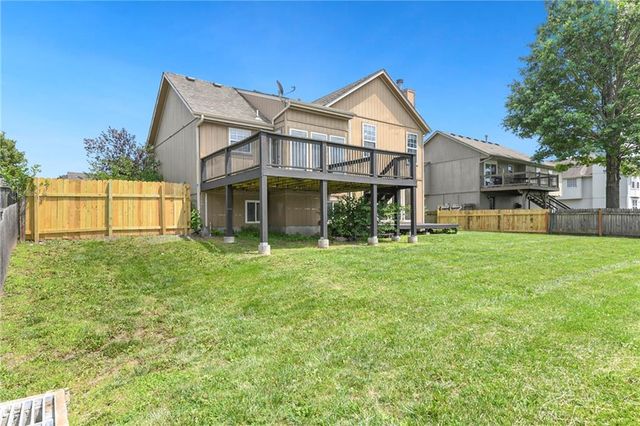 644 SE JONATHON Avenue, Lee's Summit, MO 64063