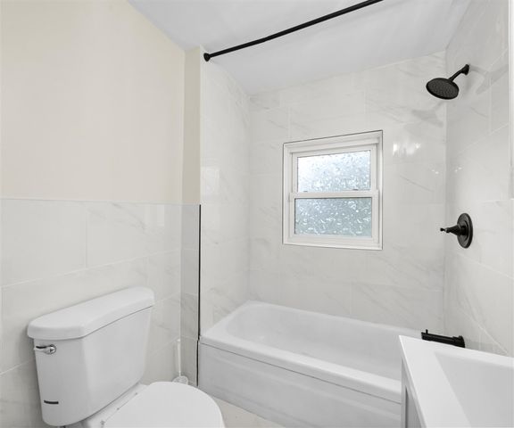 24118 Martinsville Road, Belleville, MI 48111