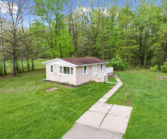 24118 Martinsville Road, Belleville, MI 48111