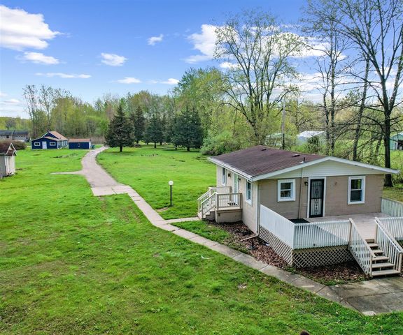 24118 Martinsville Road, Belleville, MI 48111