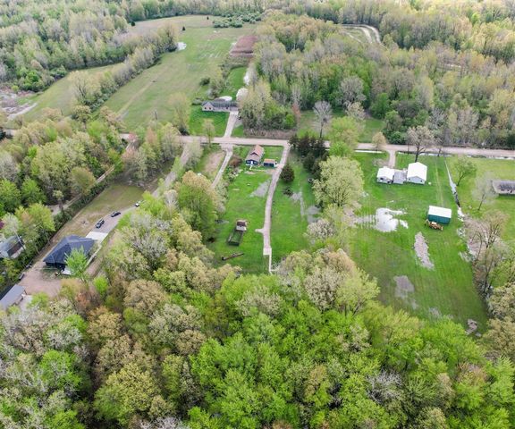 24118 Martinsville Road, Belleville, MI 48111