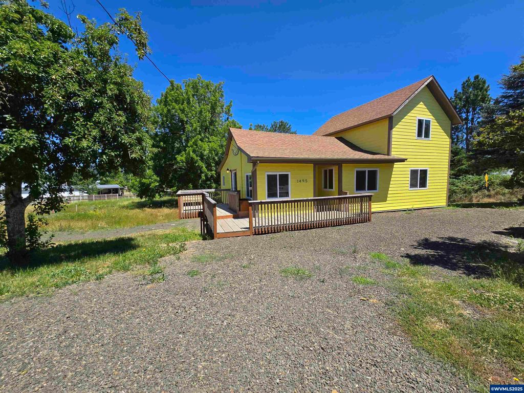 1495 Cascade Dr, Lebanon, OR 97355
