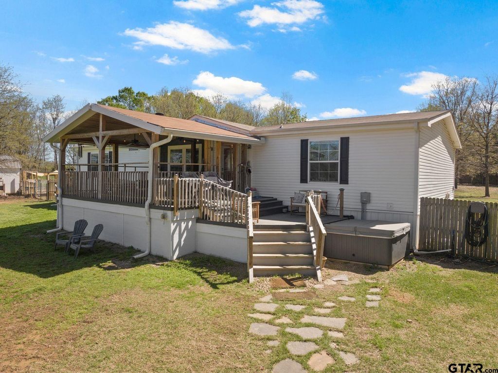 535 NE County Road 2060, Mt Vernon, TX 75457