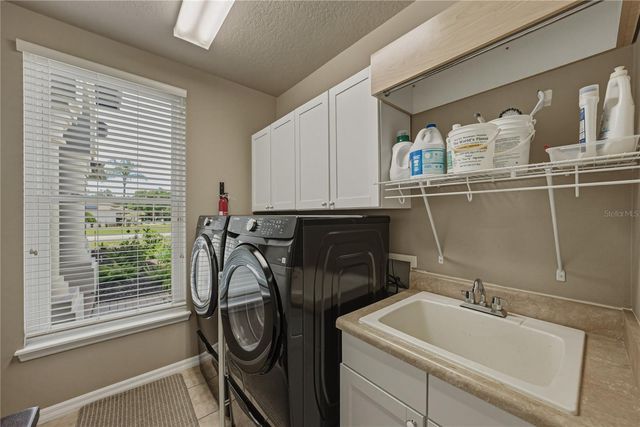 6105 AUDUBON MANOR BOULEVARD, Lithia, FL 33547