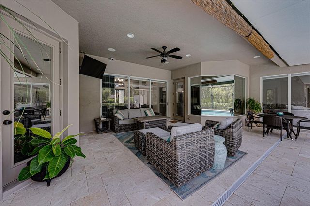 6105 AUDUBON MANOR BOULEVARD, Lithia, FL 33547