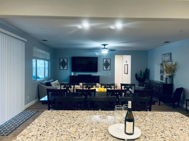 2933 N Hornet Avenue, Fresno, CA 93737