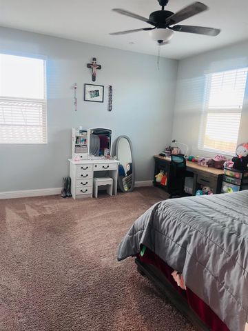 2933 N Hornet Avenue, Fresno, CA 93737