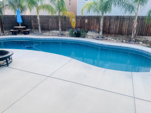 2933 N Hornet Avenue, Fresno, CA 93737