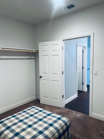 2933 N Hornet Avenue, Fresno, CA 93737