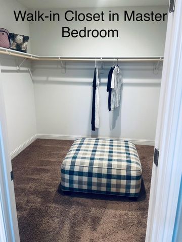 2933 N Hornet Avenue, Fresno, CA 93737