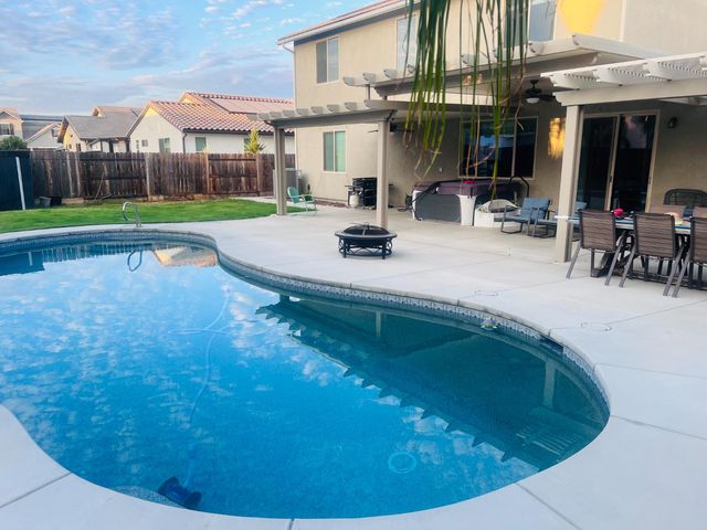 2933 N Hornet Avenue, Fresno, CA 93737