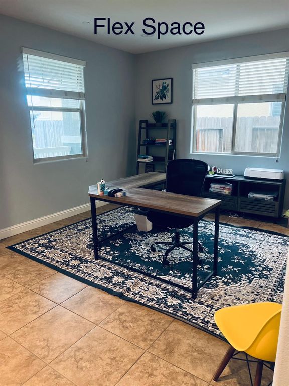 Image 17 of property listing at 2933 N Hornet Avenue, Fresno, CA 93737