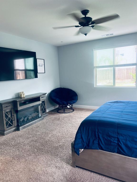 Image 33 of property listing at 2933 N Hornet Avenue, Fresno, CA 93737