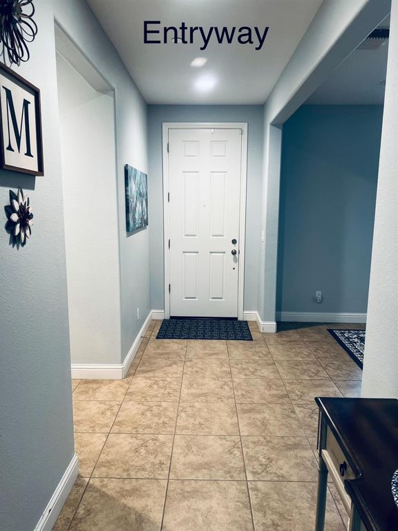 Image 4 of property listing at 2933 N Hornet Avenue, Fresno, CA 93737