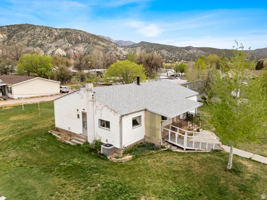 Image 2 of property listing at 194 N 500 E, Nephi, UT 84648