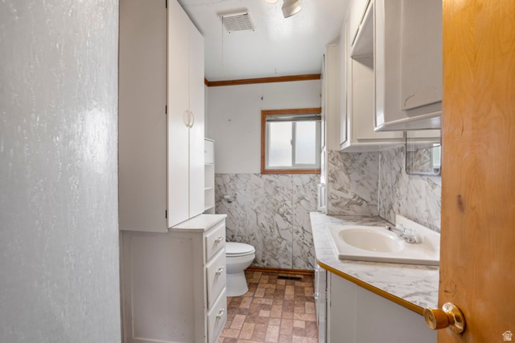 Image 23 of property listing at 194 N 500 E, Nephi, UT 84648