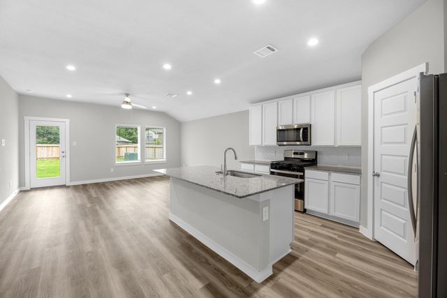 3375 Mallard Lake Drive, Orange, TX 77632