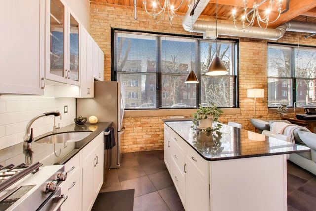 5001 N Wolcott Avenue 101, Chicago, IL 60640