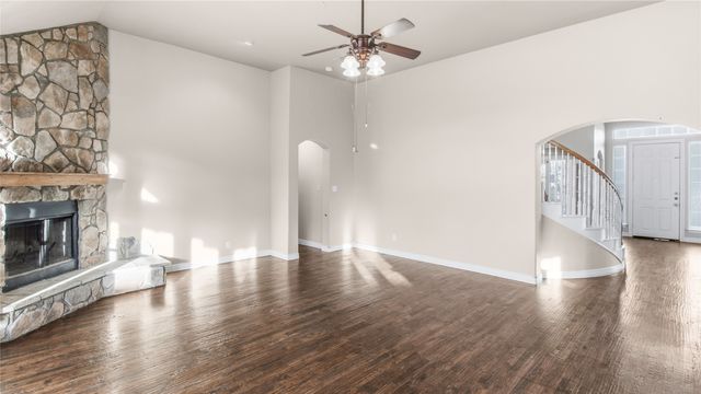 2622 Westwind Drive, Corinth, TX 76210